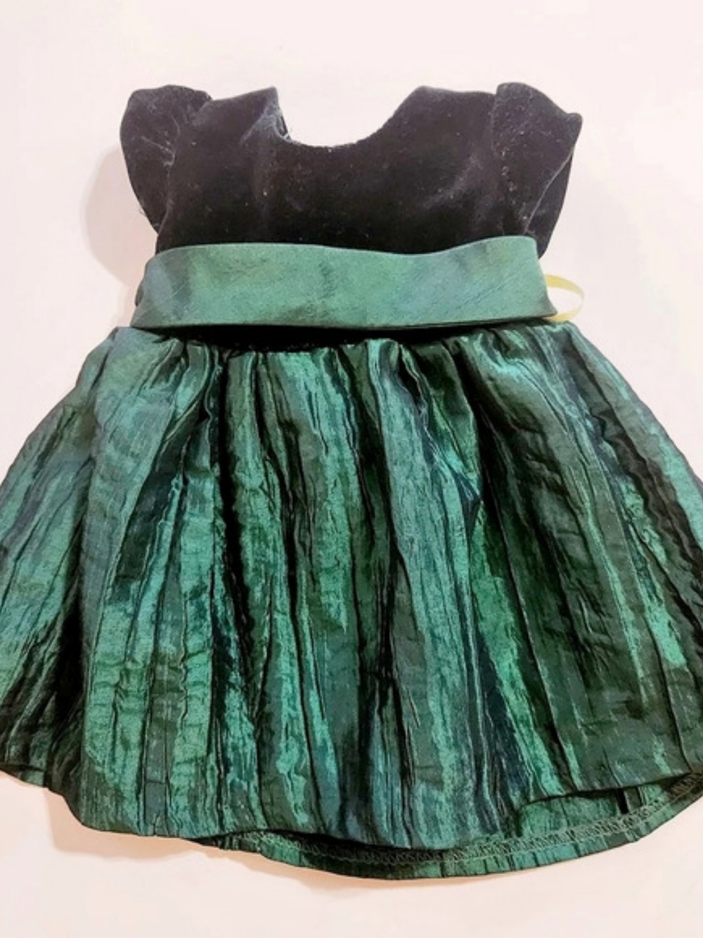 Doll Green Formal Dress Size: OS